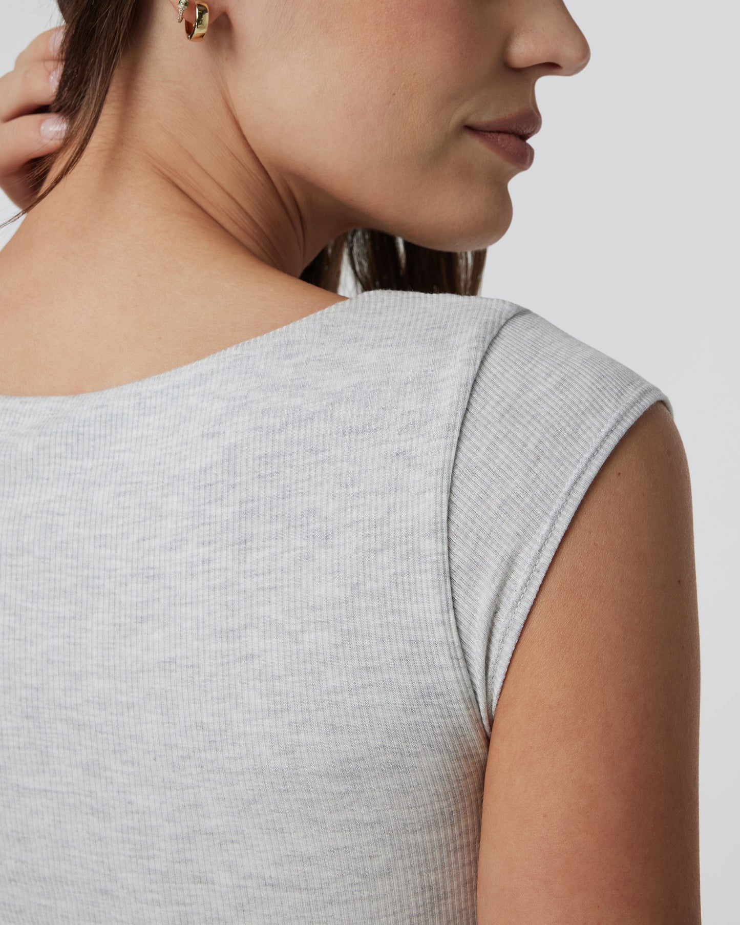 Sleeveless Cove V Neck