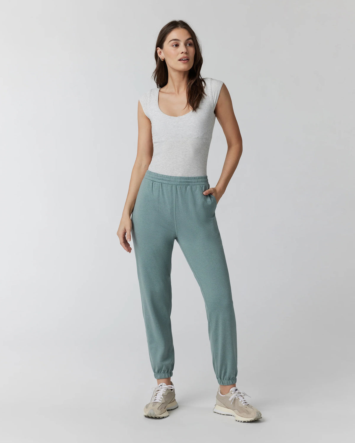 Sleeveless Cove V Neck